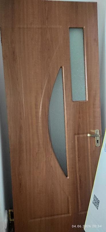 Межкомнатная дверь, Б/у, Со стеклом, Одностворчатая, Распашная, цвет - Коричневый