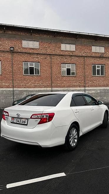 бублик машина: Toyota Camry: 2012 г., 2.5 л, Автомат, Бензин, Седан — 6