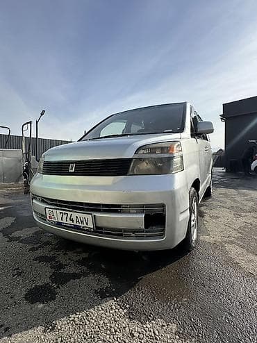 Toyota: Toyota Voxy: 2002 г., 2 л, Автомат, Бензин, Минивэн — 3