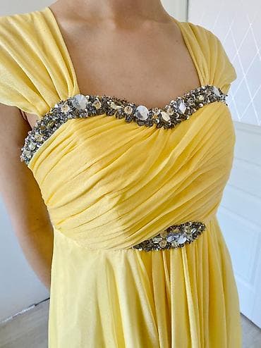 second hend: Надевала только на выпускной. Размер 42-44. Подходит для роста до — 3