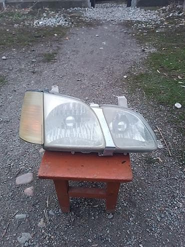 стекло гольф 2: Передняя правая фара Toyota Б/у — 3