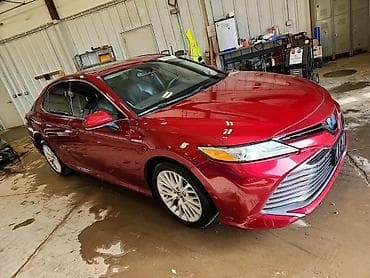 byd e2 2023: Toyota Camry: 2020 г., 2.5 л, Автомат, Гибрид, Седан — 4
