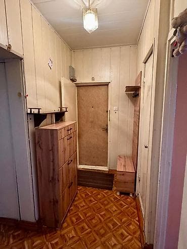 3 комнаты, 82 м², 106 серия, 2 этаж, Старый ремонт