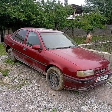 mazda 323 автомобиль: Opel Vectra: 1993 г., Механика, Бензин, Хэтчбэк — 2
