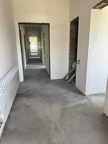 дом аларча: Продаётся просторный дом в селе Арчалы! 🏡 Площадь дома — 220 м² 🌿 — 5