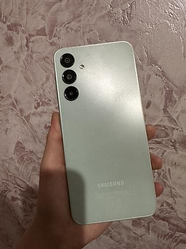 Samsung Galaxy A16, Б/у, 128 ГБ, цвет - Зеленый, 2 SIM