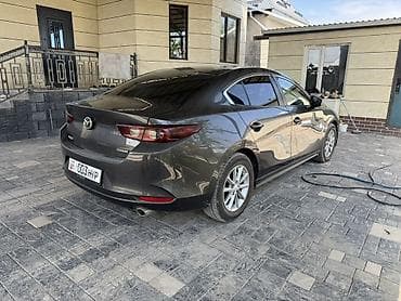 tesla model 3: Mazda 3: 2021 г., Бензин, Седан — 4