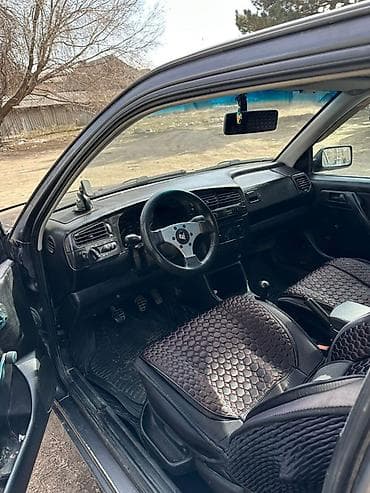 Транспорт: Volkswagen Golf: 1994 г., 1.8 л, Ручные, Бензин, Хэтчбэк — 4