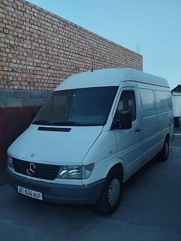 мин булак: Жеңил жүк ташуучу унаа, Mercedes-Benz, Стандарт, 1,5 т, Колдонулган — 3