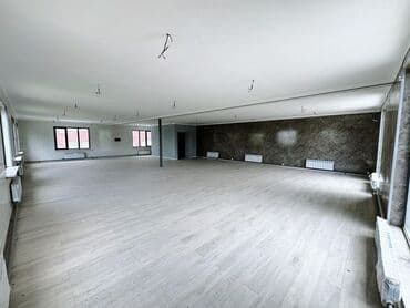 продаю офис 107 м² с ремонтом с мебелью административное здание 1 этаж: Сдаю Офис, 245 м², 1 линия, С оборудованием, С отдельным входом — 6