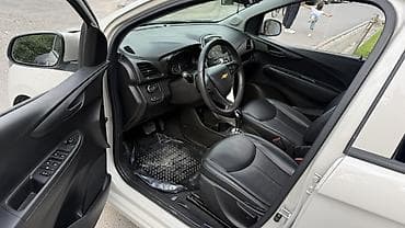 2017: Chevrolet Spark: 2017 г., 1 л, Вариатор, Бензин, Хэтчбэк — 5