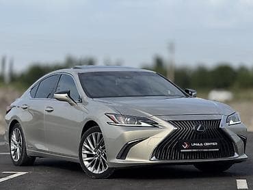 Lexus ES: 2018 г., 2.5 л, Вариатор, Гибрид, Седан