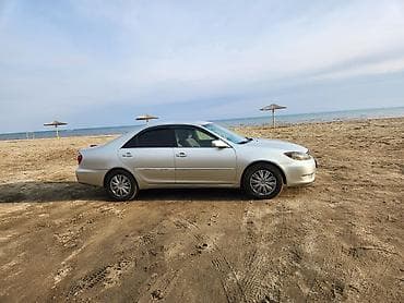 Транспорт: Toyota Camry: 2005 г., Седан — 8