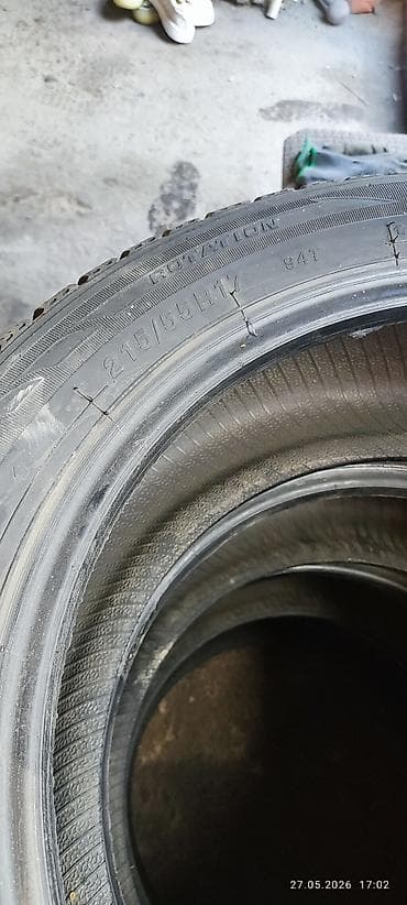 Комплект шин 215/55 R17 - Размер: 215/55 R17 (указан на боковине). -