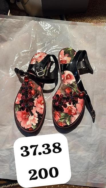 Женская обувь — два варианта. 1) Сандалии с декором - Размеры: 37 и