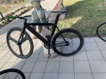 ремонт велосипедов бишкек рядом: Фикс
Руль карбон 
Вилка полу карбон 
Система скис 
Цепь кмс — 1