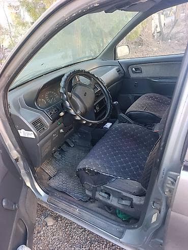 golf 3 universal: Mitsubishi Space Wagon: 1992 г., Механика, Бензин, Минивэн — 8