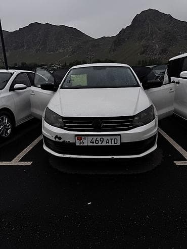Volkswagen: Volkswagen Polo: 2017 г., Кол менен иштөөчү, Бензин, Седан — 3