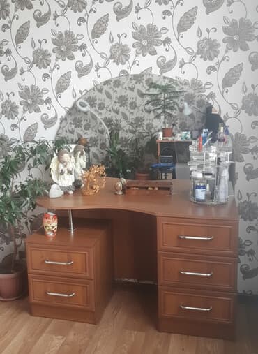 Трюмо 10000, люстра, Кровать трансформер 17 000 Внизу at lalafo.kg Трюмо 10000, люстра, Кровать трансформер 17 000 Внизу