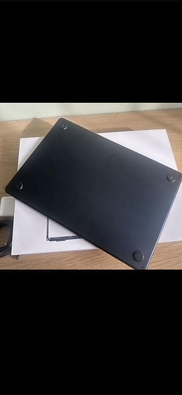 huawei ноутбук бишкек: MacBook Air 15" (чёрный/Space Black), на базе чипа Apple Silicon — 4