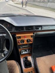 мерс 124 купе: Mercedes-Benz W124: 1993 г., 2.2 л, Механика, Бензин, Седан — 5