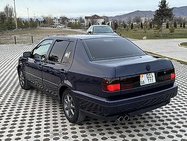 dodge chalanger: Volkswagen Vento: 1998 г., 2 л, Седан — 4