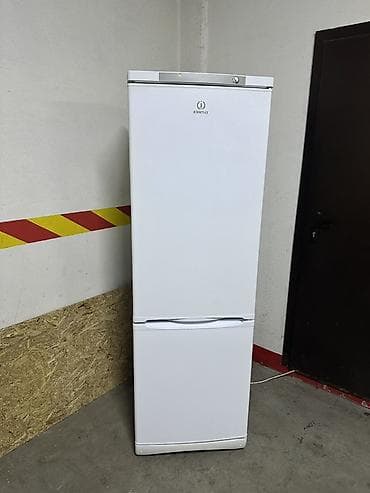 Холодильник Indesit, Б/у, Двухкамерный, De frost (капельный), 60 * 185 * 60