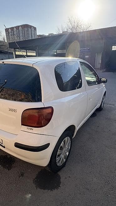 ярис: Toyota Yaris: 2004 г., 1 л, Автомат, Бензин, Хэтчбэк — 2