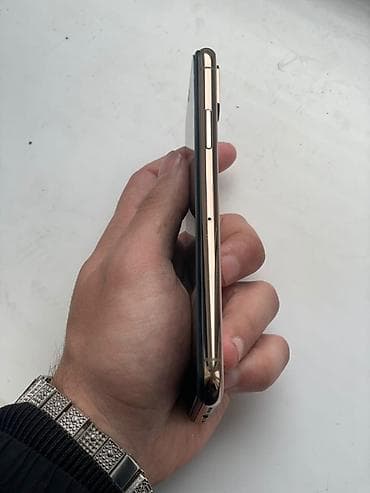 phone 7: IPhone Xs, Новый, 64 ГБ, Золотой, Чехол, 75 % — 9