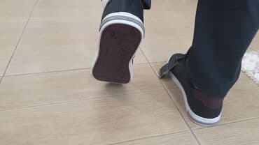 бир: Эркектердин кроссовкасы, 42, Tommy Hilfiger, Жаңы, түсү - Кара, Акылуу жеткирүү — 4