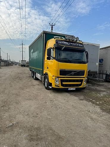 Тягач, Volvo, 2008 г., Тентованный