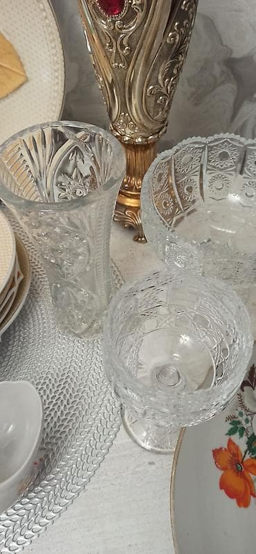 фарфоровый стол: Набор посуды и декора для сервировки стола (разнообразные предметы) — 5