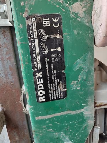 подъемник авто: Тельфер (подъемник) 600-1200кг, длина тросса 20м, Rodex rdx490A, почти — 3