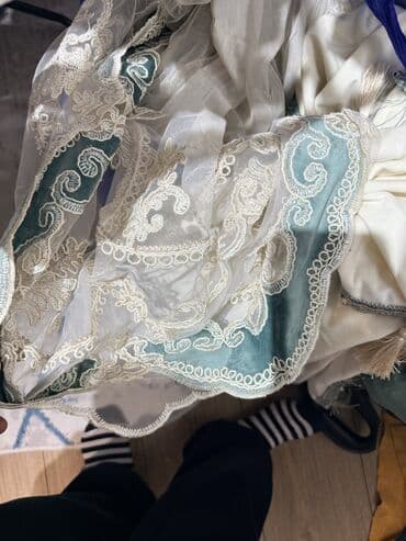 набор для кухни: Комплект штор с декоративными подхватами Состав комплекта: - 2 — 4