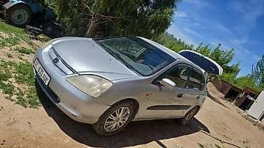Honda Civic: 2003 г., Механика, Бензин, Хэтчбэк — 1