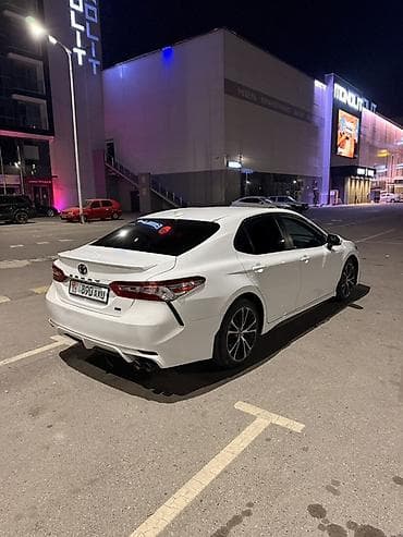 kia 2020: Toyota Camry: 2020 г., 2.5 л, Автомат, Бензин, Седан — 5