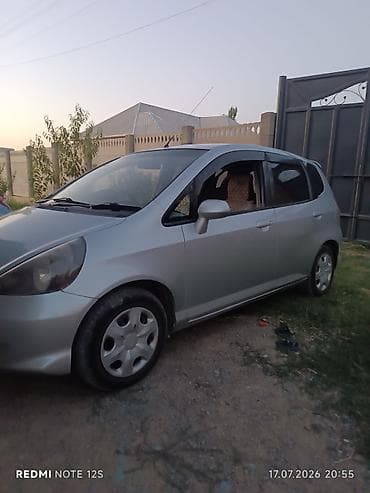 Honda Fit: 2003 г., 1.3 л, Вариатор, Бензин, Седан — 2