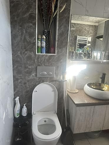 Дом и сад: Ош шаарынын борборунан 4 бөлмөлүү батир сатылат 🏙️ 📍 Ориентир: Бим — 9