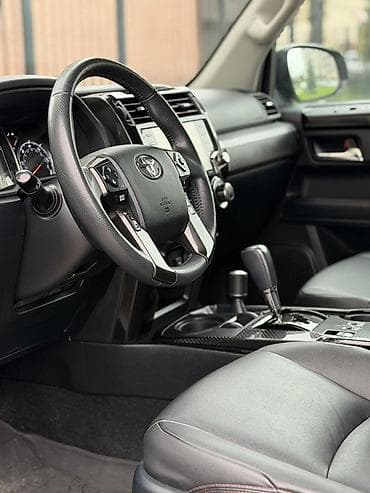 щиток: Toyota 4Runner: 2021 г., 4 л, Автомат, Бензин, Внедорожник — 10
