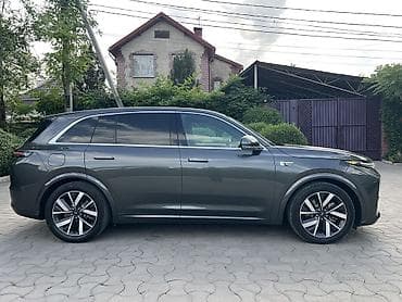 li: Lixiang L7: 2023 г., 1.5 л, Автомат, Электромобиль, Внедорожник — 5