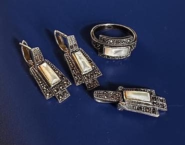 Цепочки: Ювелирные гарнитуры из серебра Описание: - Несколько комплектов — 2