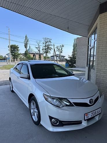 Toyota Camry: 2012 г., 2.5 л, Автомат, Бензин, Седан