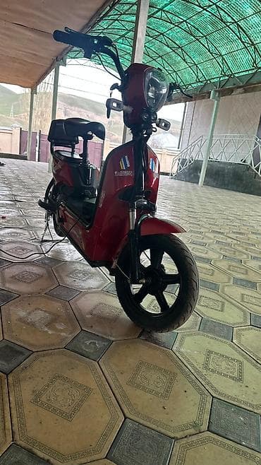 дома на иссык куле: Электроскутер Evestar - Компактный городской электроскутер в красном — 4