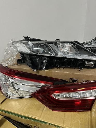 красные линзы: Комплект передних фар Toyota 2019 г., Новый, Аналог, Китай — 3