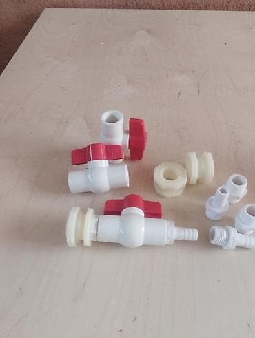 шприц кондитерский: Кранчик для бочки под нипельные поилки за комплект — 4