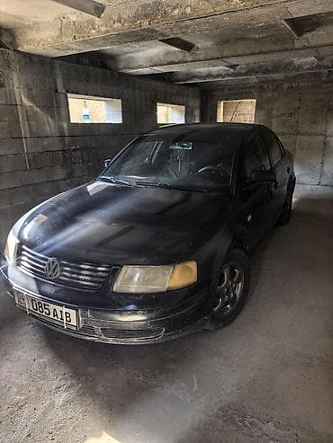 фолсваген б 5: Volkswagen Passat: 2000 г., 2.4 л, Кол менен иштөөчү, Седан — 1
