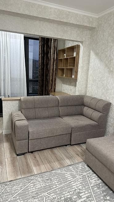 косметичный стол: Сдаю квартиру в районе Политех - Кухонный гарнитур линейной — 4