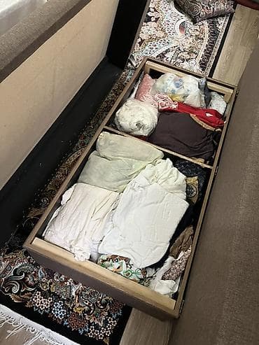 small table: Прямой диван — 5