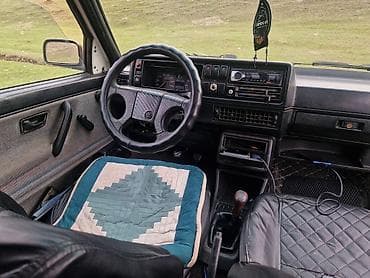 краски балончик: Volkswagen Golf: 1988 г., 1.3 л, Механика, Бензин, Хэтчбэк — 5