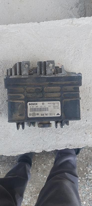 Блок управления(компьютер)двигателем (ЭБУ) Bosch для волксваген пассат